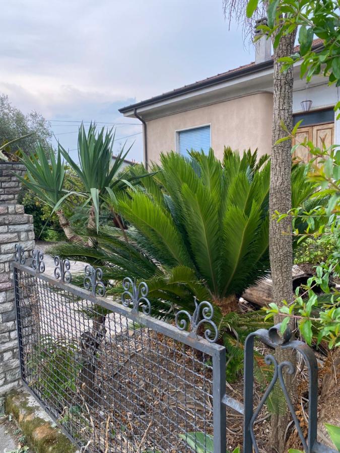 Il Giardino Delle Cycas Appartement Romito Magra Buitenkant foto
