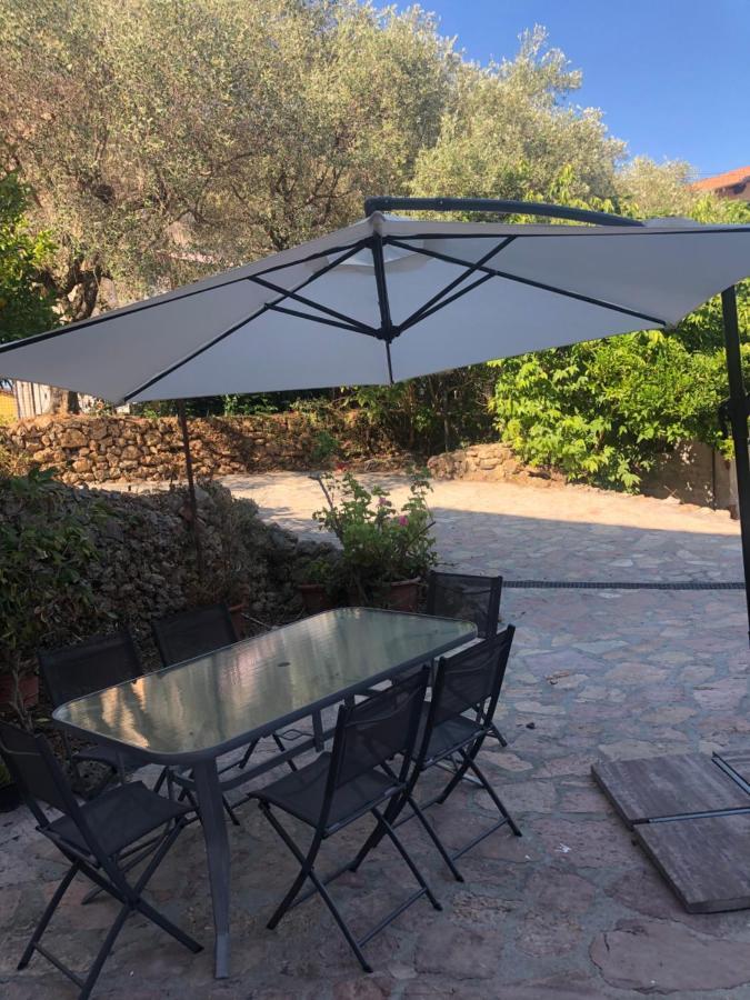 Il Giardino Delle Cycas Appartement Romito Magra Buitenkant foto